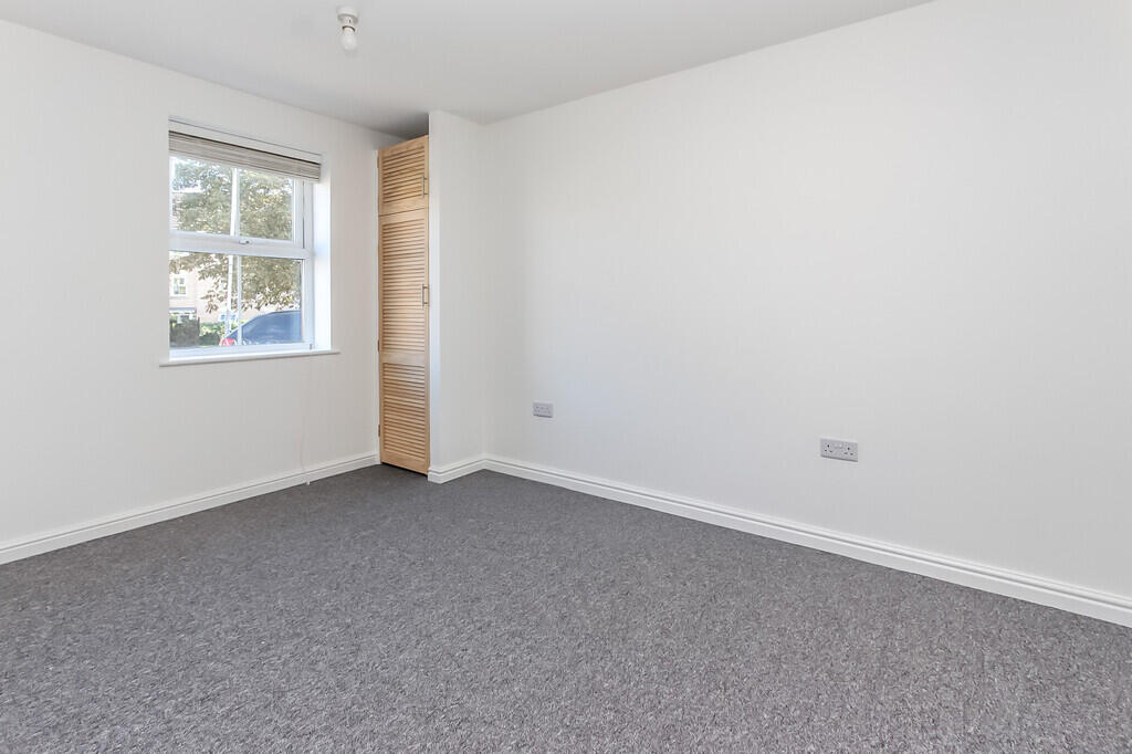 House in Northampton, Wellingborough - View 4