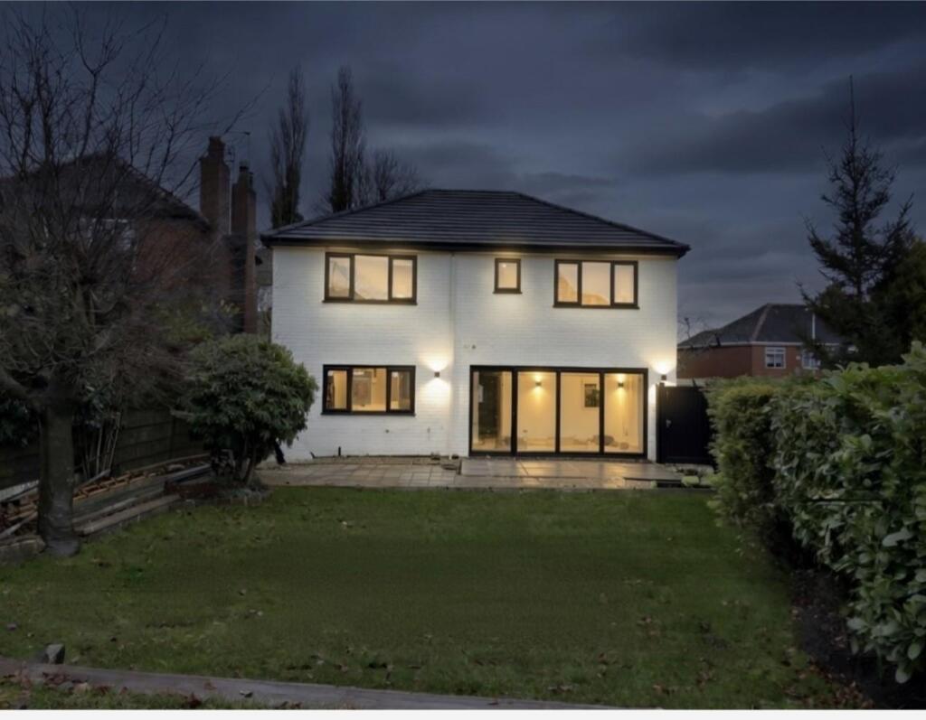 5-bed detached on Ash Walk, Alkrington, Middleton, £575,000