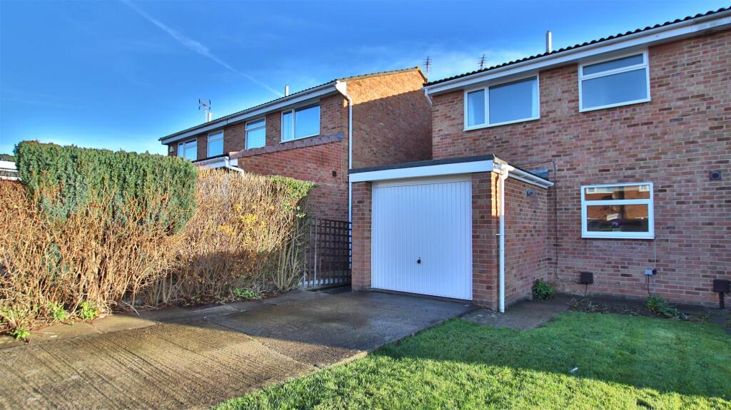 Main image of property: Battle Road, Tewkesbury