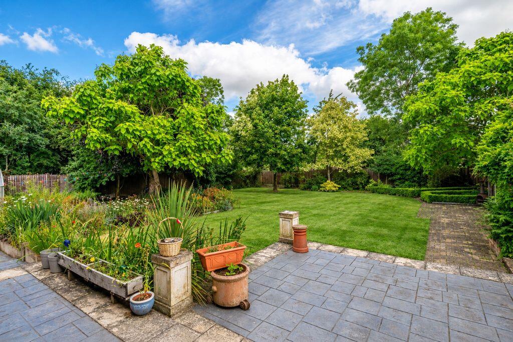 House in South Staffordshire, Codsall - View 2