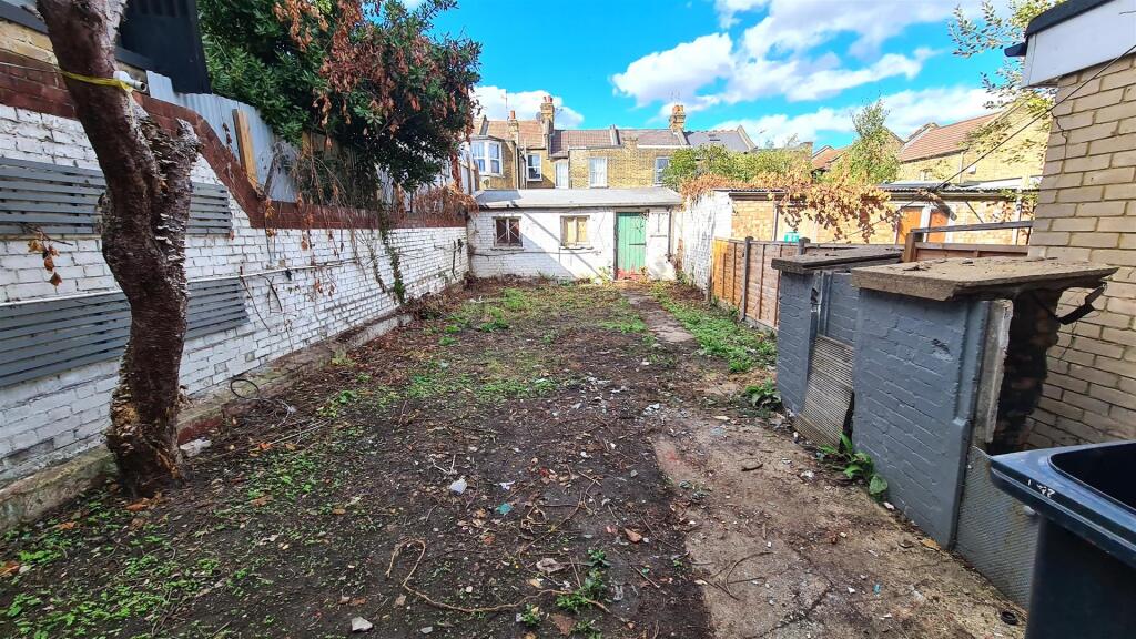 House in London - View 4