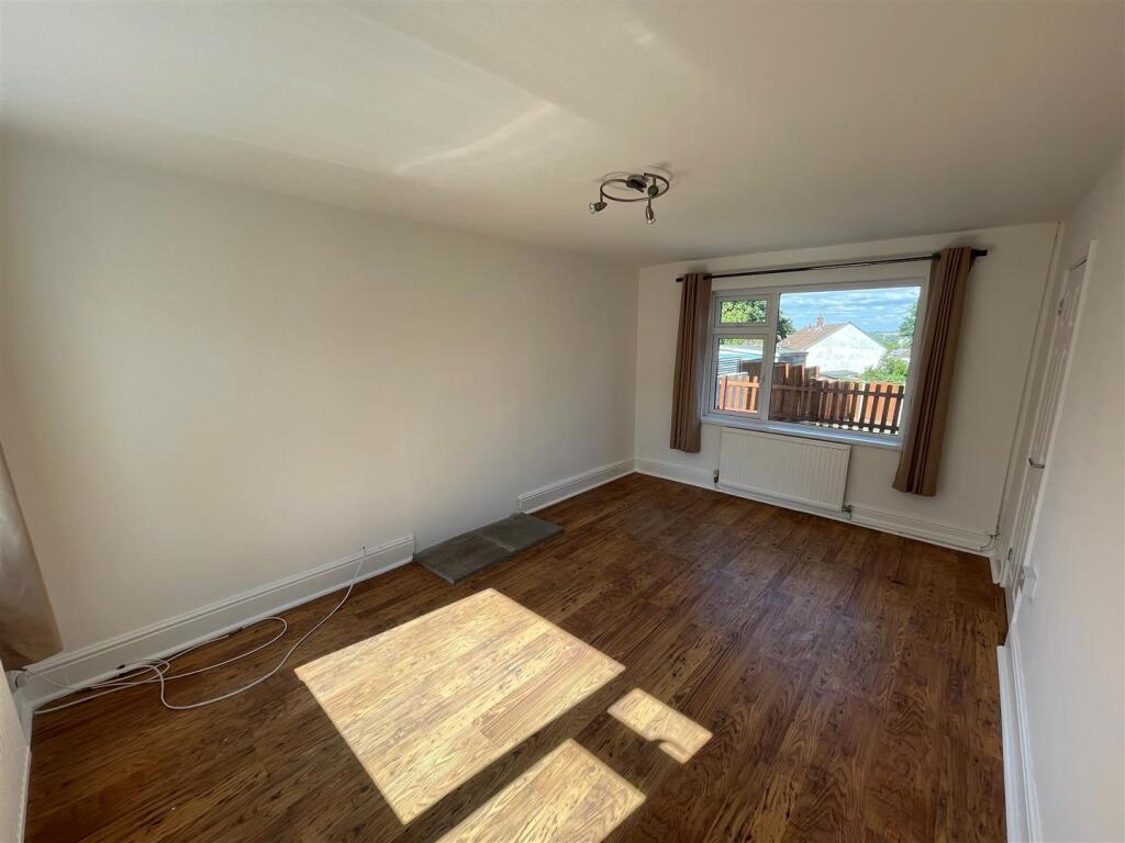 House in Cwmbrân, West Pontnewydd, Upper Cwmbran - More