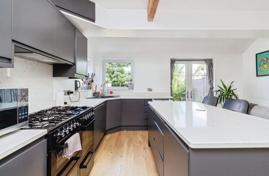 House in Stoke-on-Trent - More