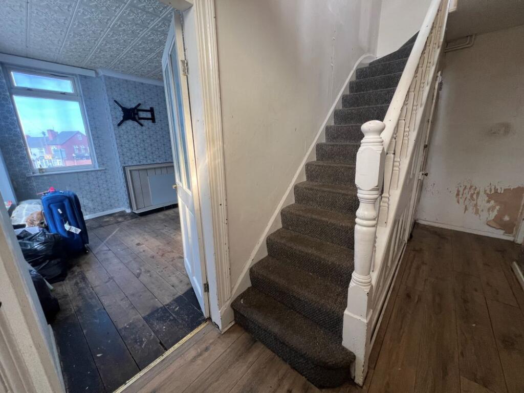 House in Dudley, Lye - More