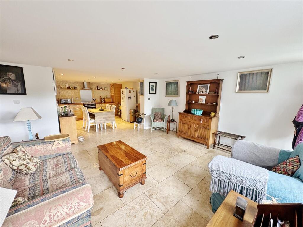 Winsley Road, Bradford-On-Avon photo 3