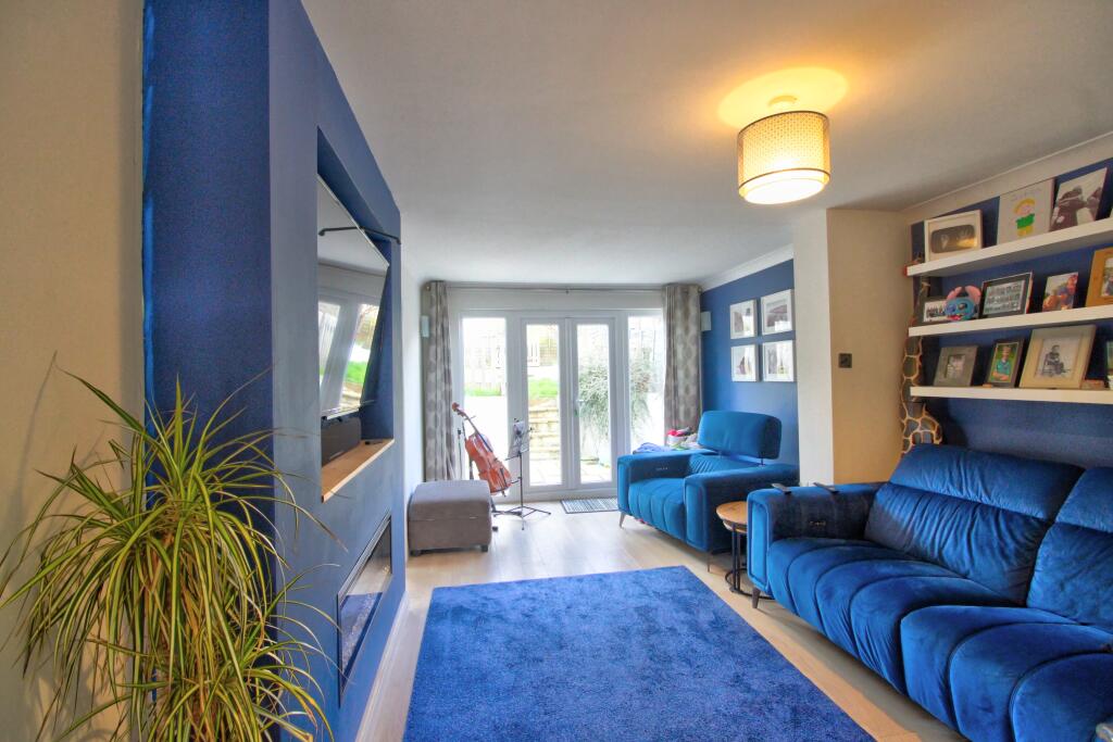 Court Gardens, Newport, NP10 - View 3