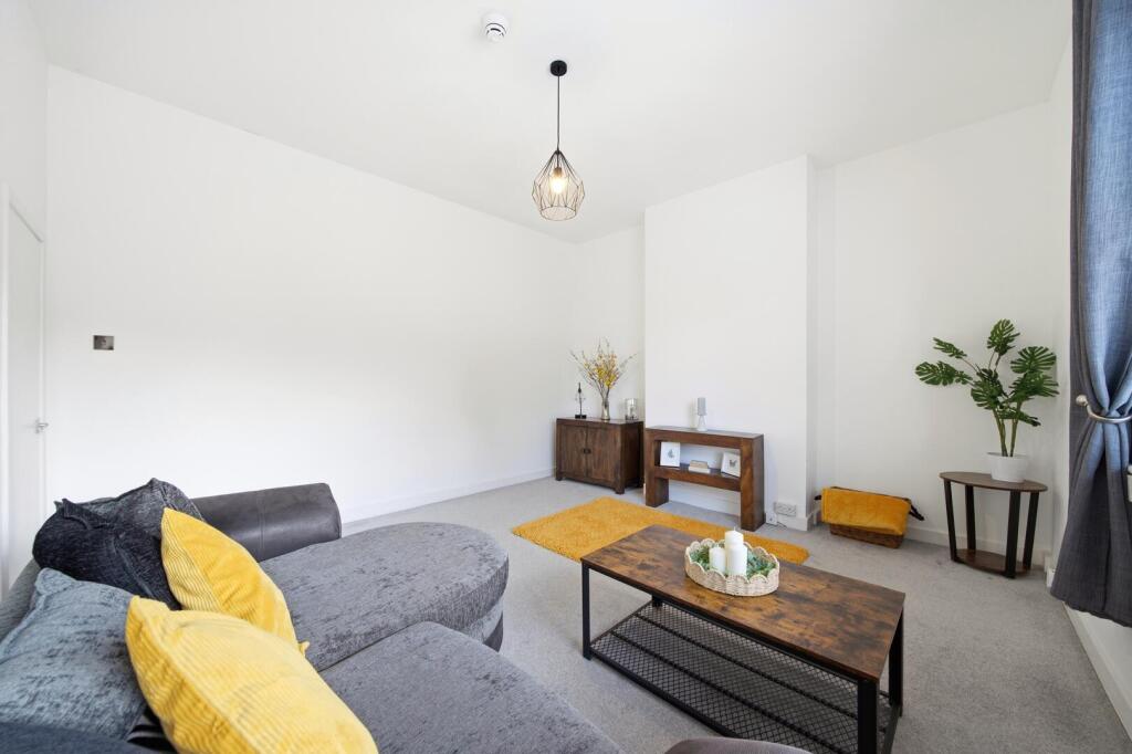 Cavendish Crescent South, The Park - View 3