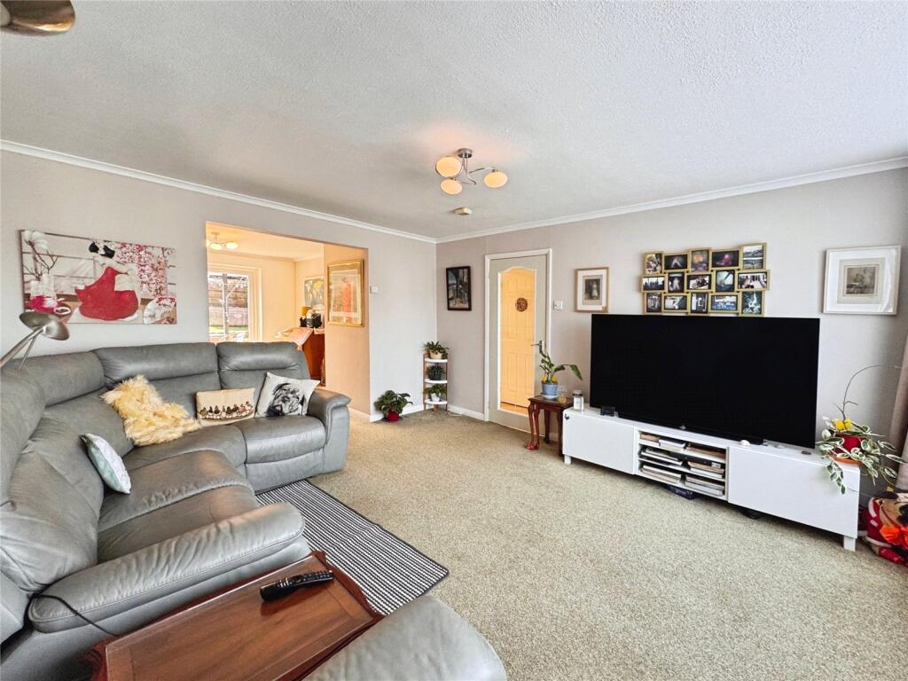 Roselands Drive, Paignton, Devon, TQ4 photo 3