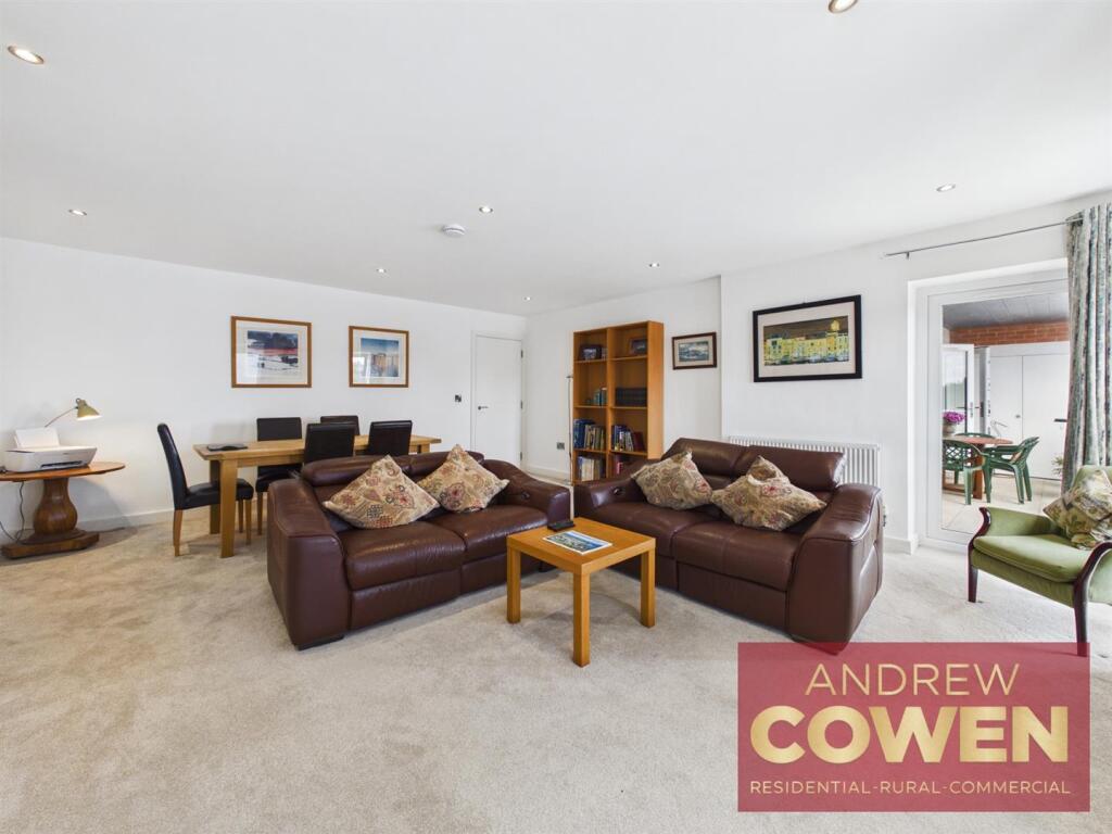 Apartment in Scarborough, North Yorkshire - View 5