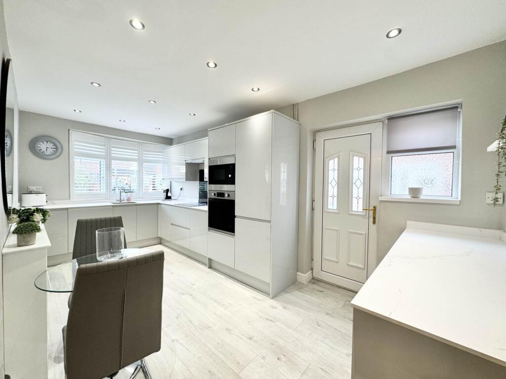 Selkirk Drive, Eccleston photo 2