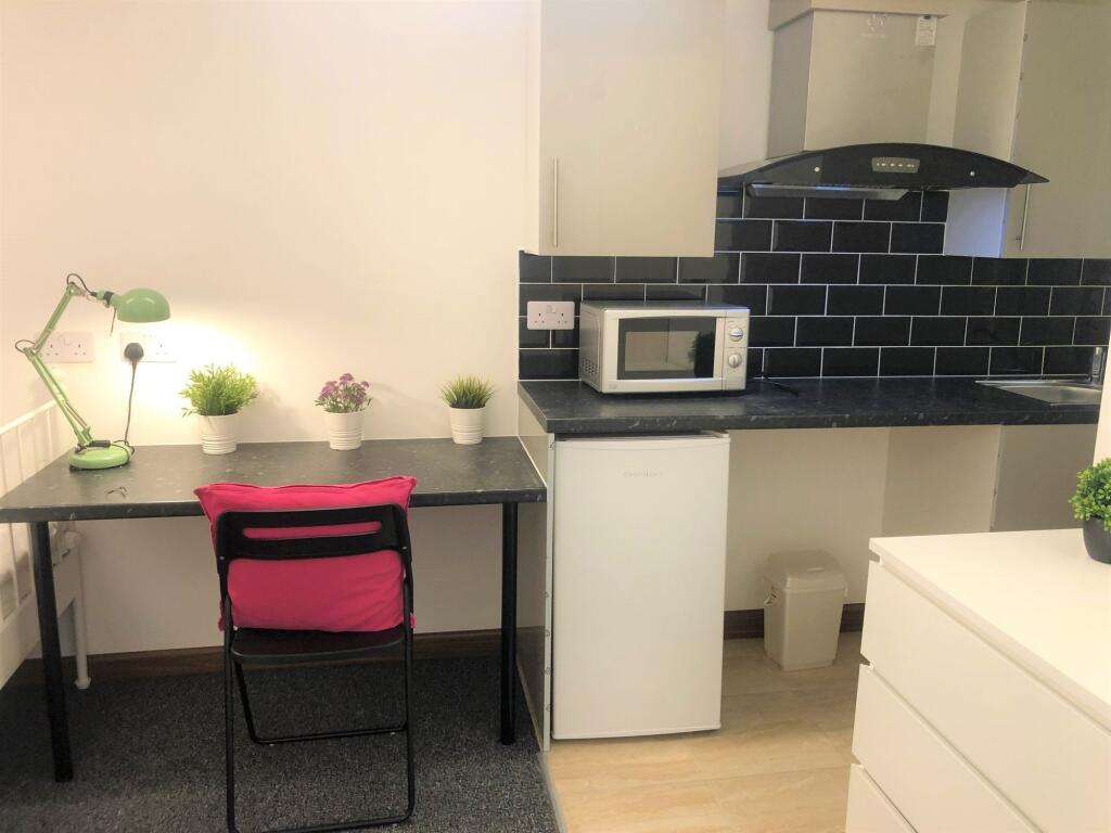 Studio flat for rent