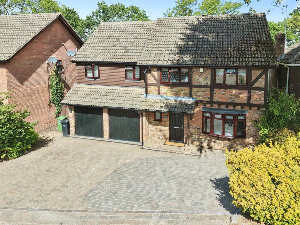 Main image of property: Lincefield, Langdon Hills, Essex, SS16