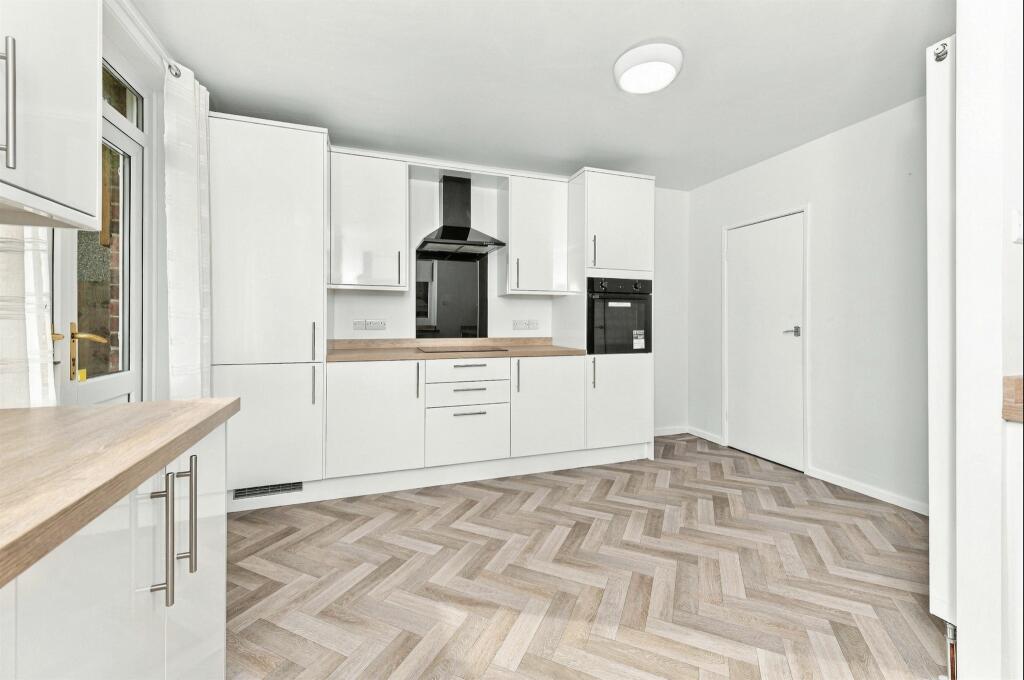 House in Kirklees, West Yorkshire - More