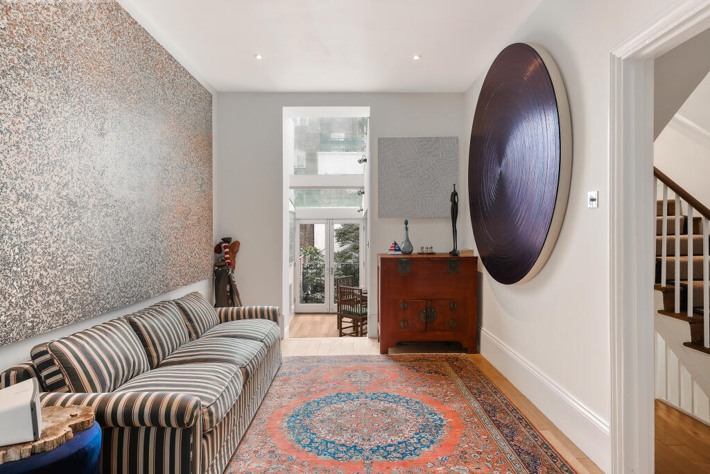 House in London - View 3