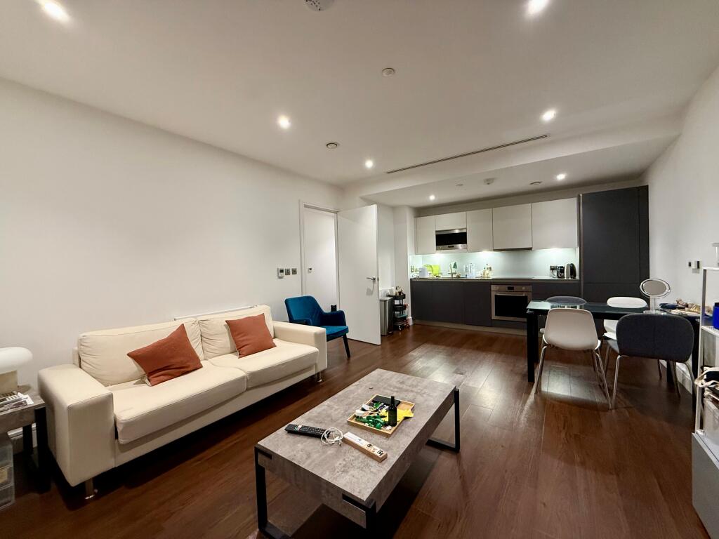 Main image of property: Maine Tower, Harbour Way, Tower Hamlets, London