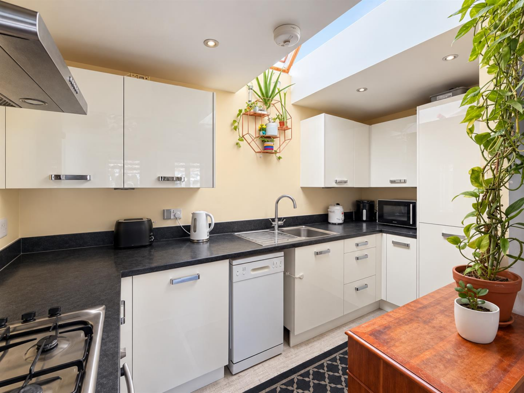 Apartment in Eastbourne, Meadows View, Upperton - View 3