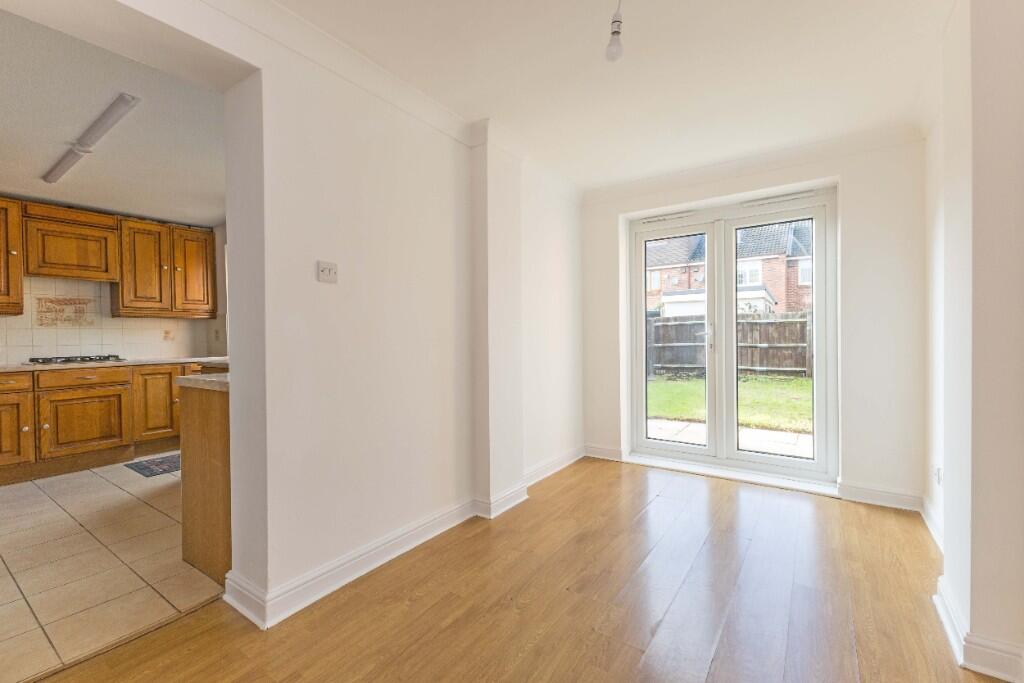 Pearl Gardens, Cippenham photo 3