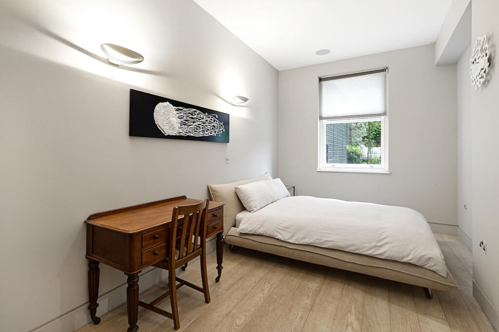 4 bedroom maisonette for rent
