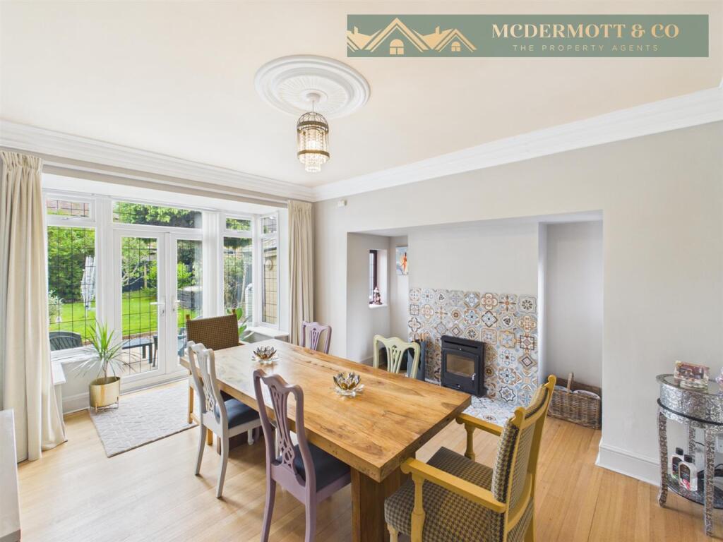 House in Oldham, White Gate - View 4