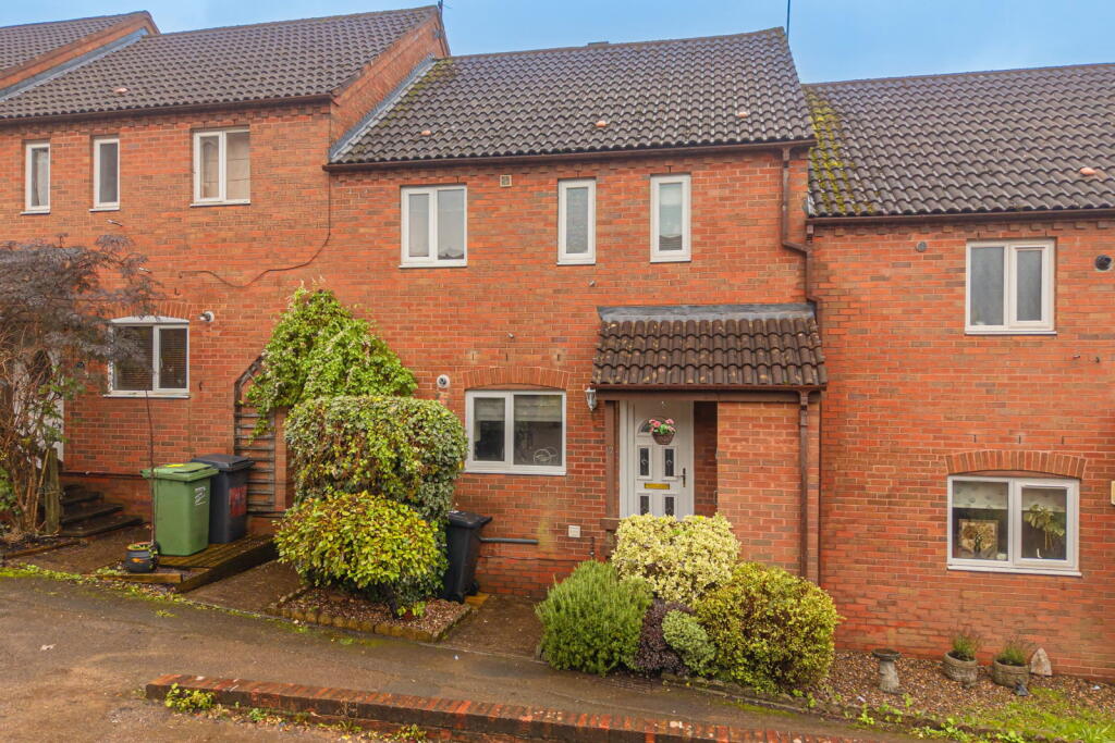 Main image of property: Salop Road, Redditch, B97 4PR