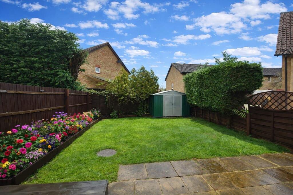Gaddesden Crescent, Wavendon Gate, Milton Keynes photo 4