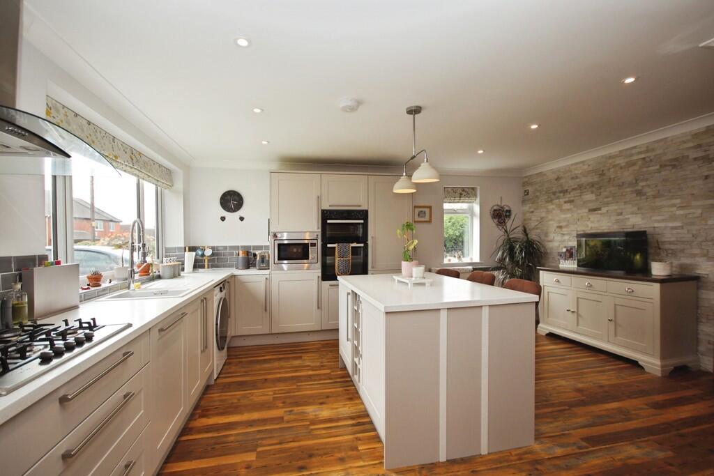 House in North Kesteven, Waddington - View 2