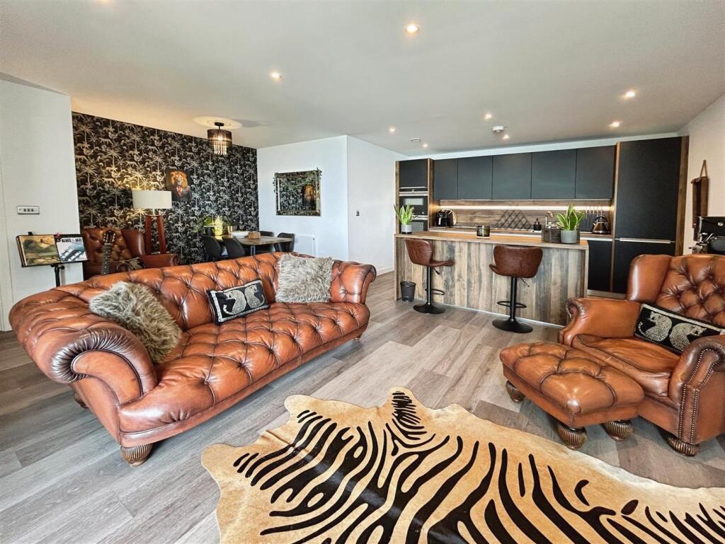 Apartment in Canterbury - More