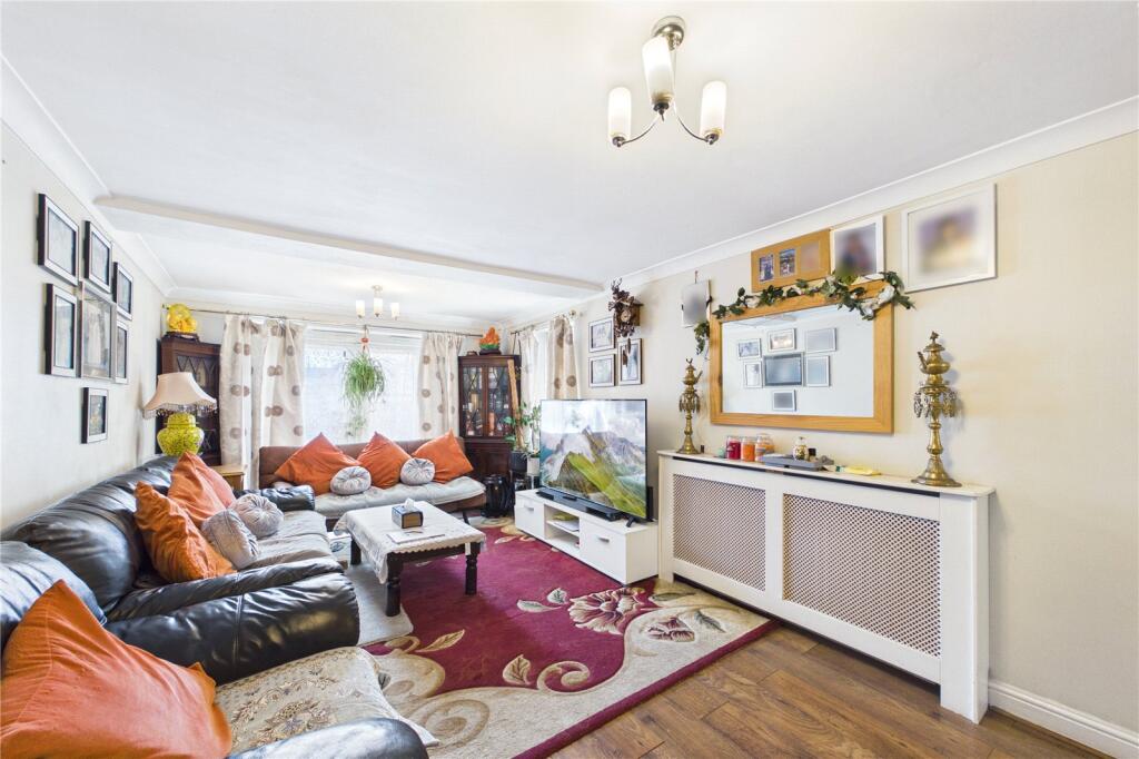 House in Basingstoke and Deane, Basingstoke - View 3