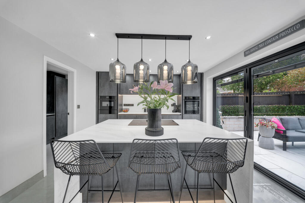 5-bed detached on Hawthorn Close, Whalley, Lancashire, £675,000