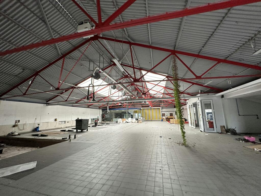 Main image of property: 93 Bollo Lane, South Acton, London, W4 5LU