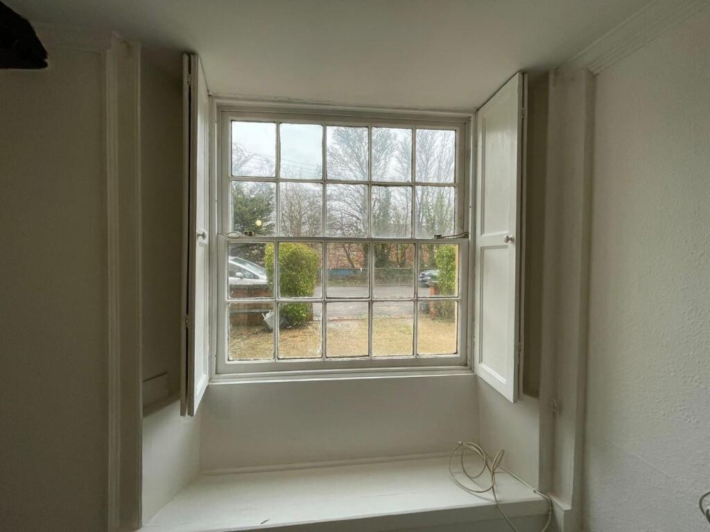 Apartment in Gloucester - View 5