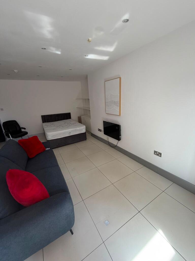 Main image of property: Ground Floor, 35 Cromer Terrace, Leeds, LS2 9JU