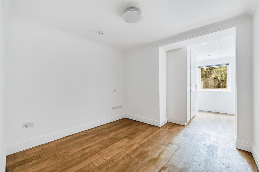 Apartment in London - More