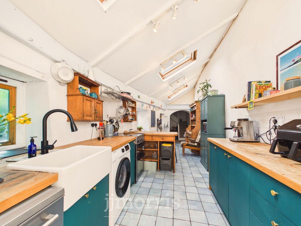 House in Narberth, Pembrokeshire - View 5