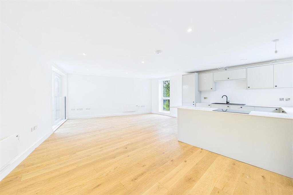 Apartment in Clevedon, Walton Park - View 4