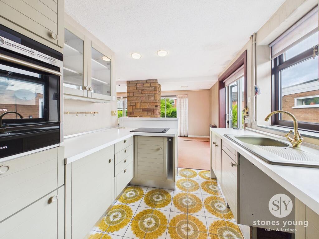 Albany Drive, Salesbury, BB1 photo 4
