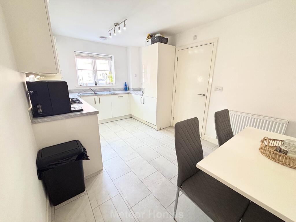 House in Grimsby, Scartho Top - View 4
