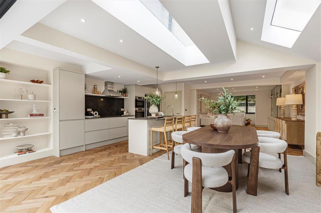 House in London - View 4