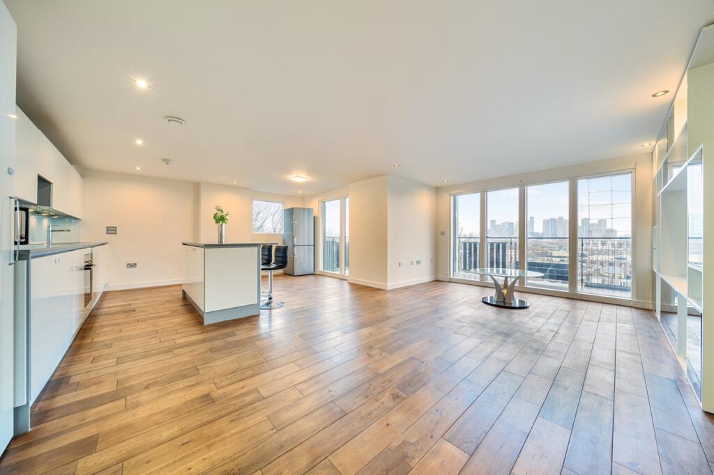 3 bedroom flat for rent