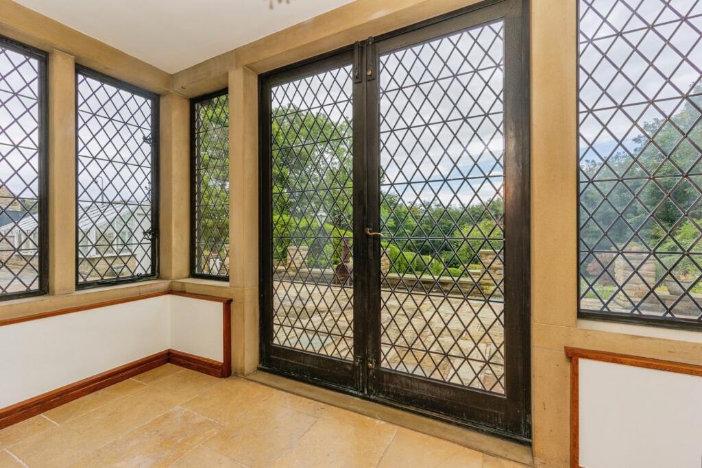 House in Tameside, Hollingworth - More