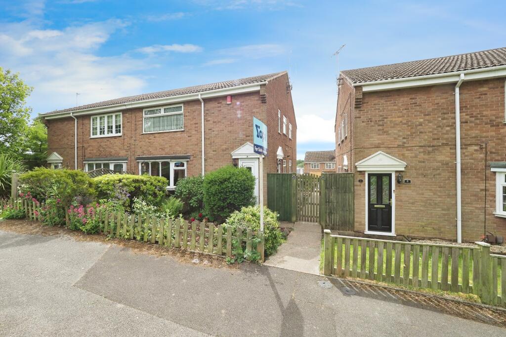 2-bed flat on Seaforth Square, Mansfield, NG19, £110,000