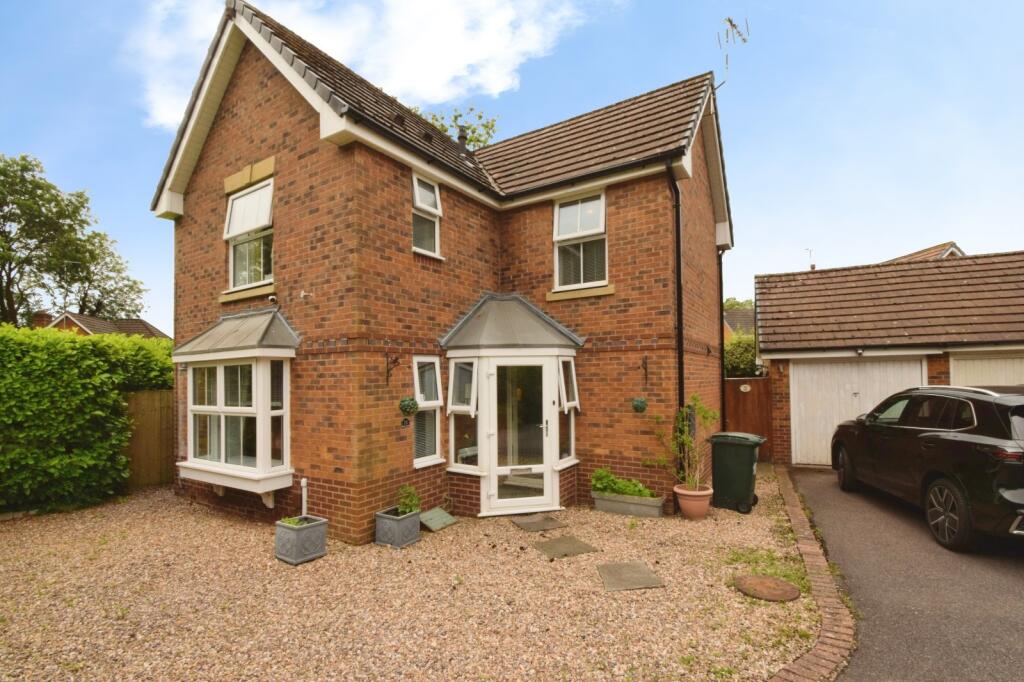 Main image of property: Rodhouse Close, Bannerbrook, Tile Hill, Coventry, CV4
