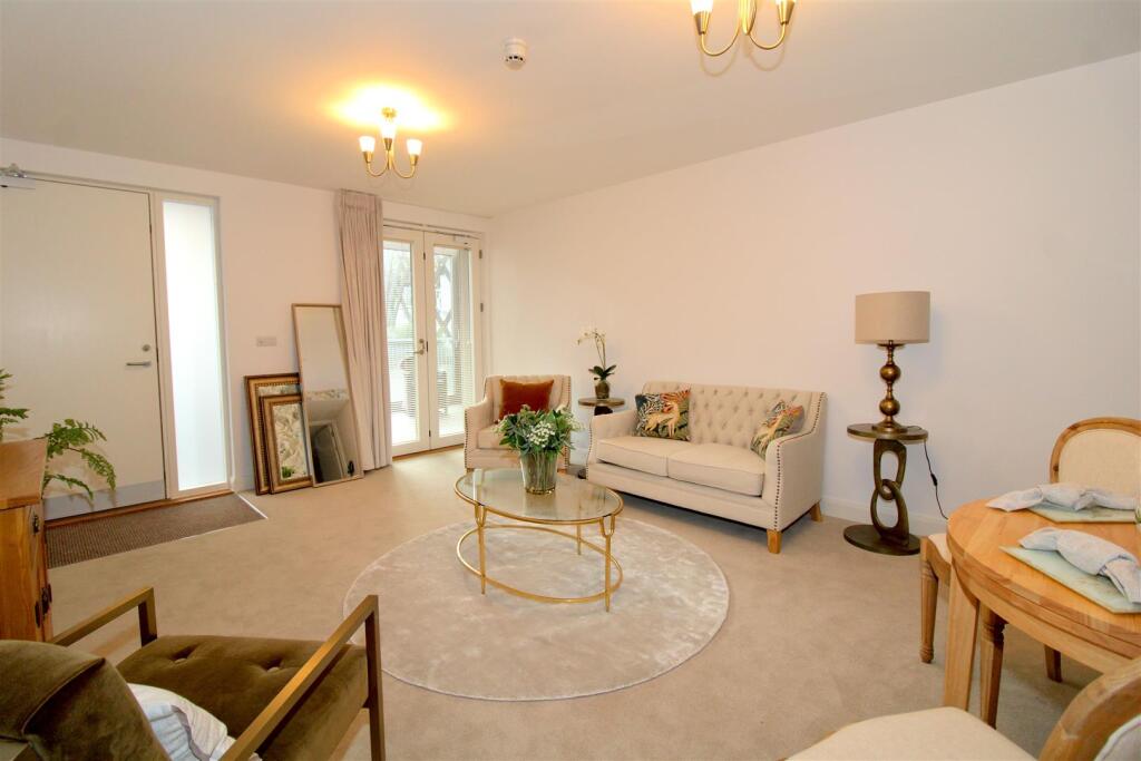Sutton Park Road, Seaford photo 3