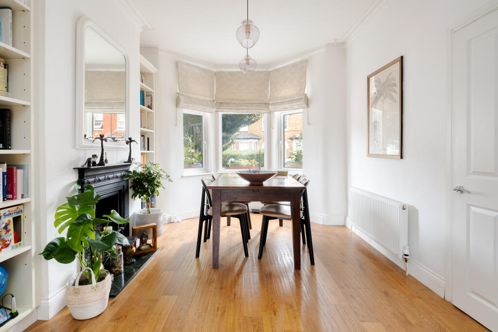 House in London - View 6