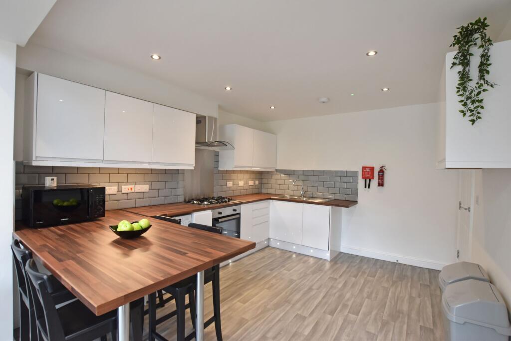 House in Nottingham, Beeston - View 3