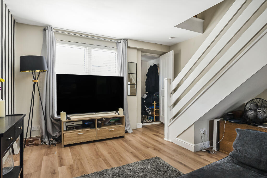 House in St Albans - View 5