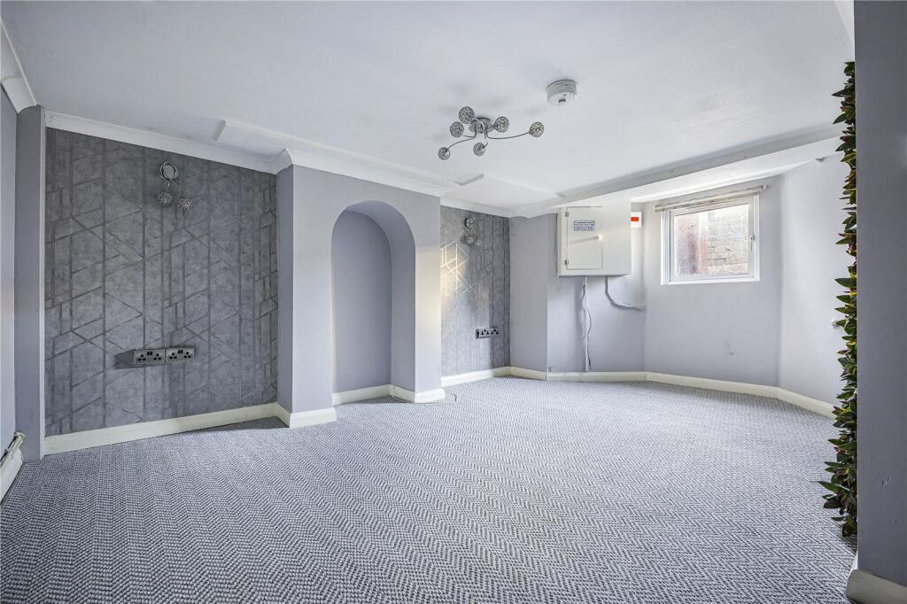 Apartment in Rochester - View 5