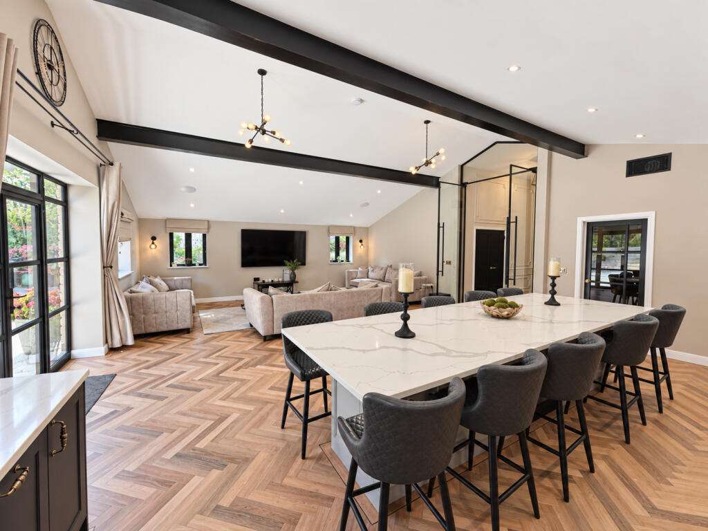 House in Redhill - View 3
