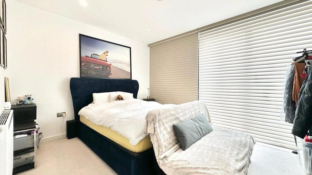 Apartment in London - More