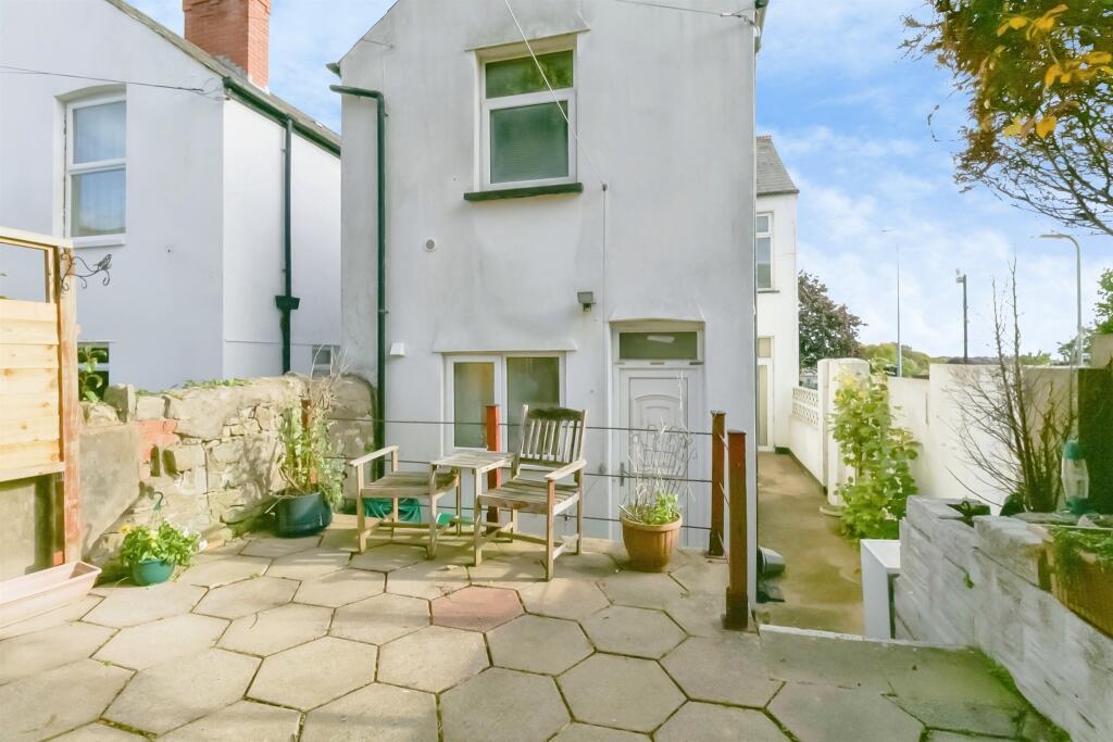 House in Barry, Vale of Glamorgan - View 4